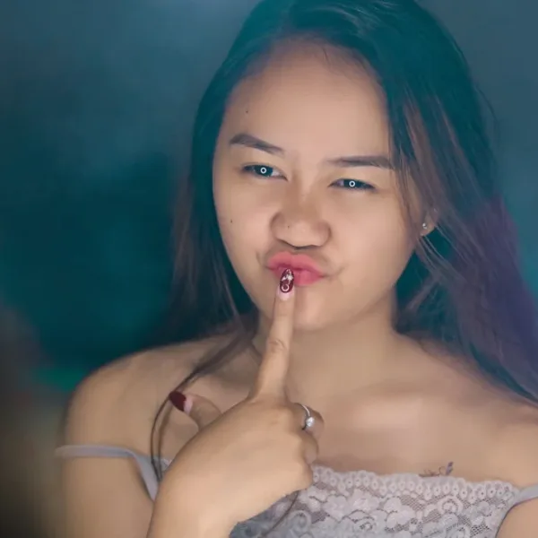 Can AI read lips from silent video?