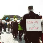 AI negotiate a complex international climate treaty without human intervention