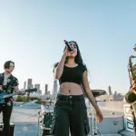 write a hit song that tops the Billboard Hot 100 chart for 10 weeks
