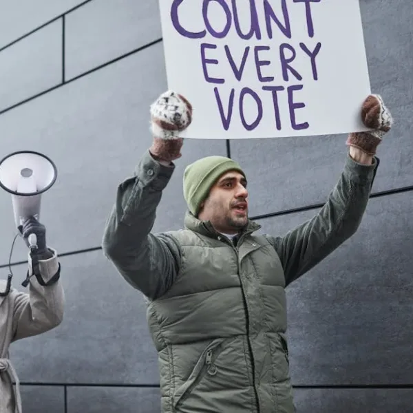Can AI gain political advantage by nudging public sentiment?
