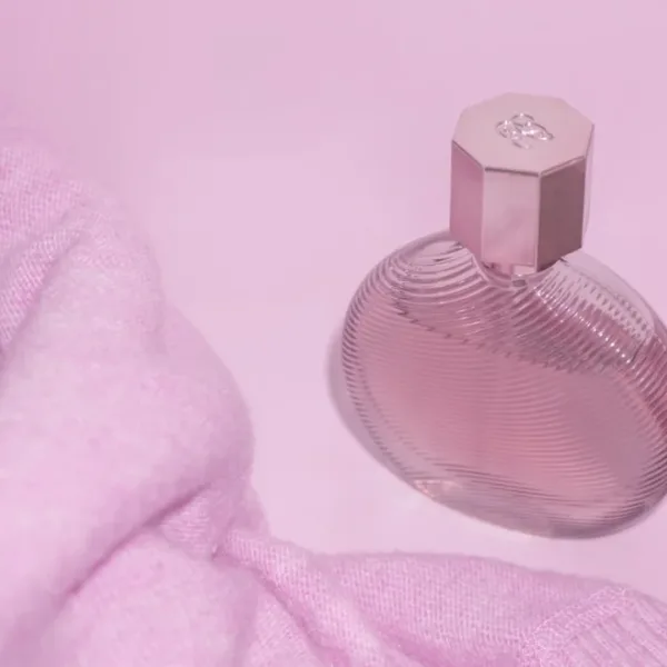 Can AI generate a scent profile for a new perfume that appeals to a specific demographic?