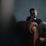 help someone to overcome social anxiety