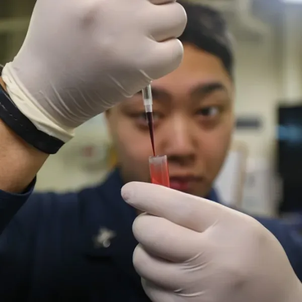 Může AI předpovědět výsledek klinického testování léčiv pouze na základě molekulární struktury?