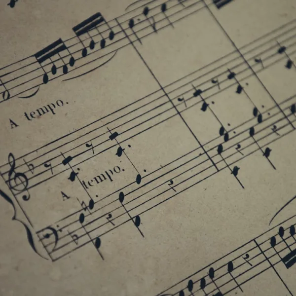 Kan AI skapa noter i realtid genom att lyssna på musik som spelas?